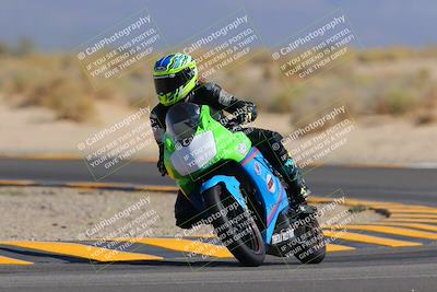 media/Oct-08-2022-SoCal Trackdays (Sat) [[1fc3beec89]]/Turn 16 (125pm)/